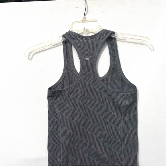 Lululemon tank swiftly tech top 4 gray - Picture 4 of 5